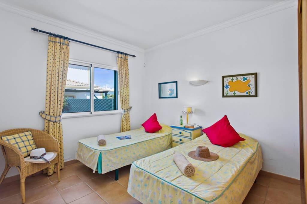 Villa White Sands - Private Oasis, Heated Pool, Beaches & Strip Nearby Albufeira Exterior foto